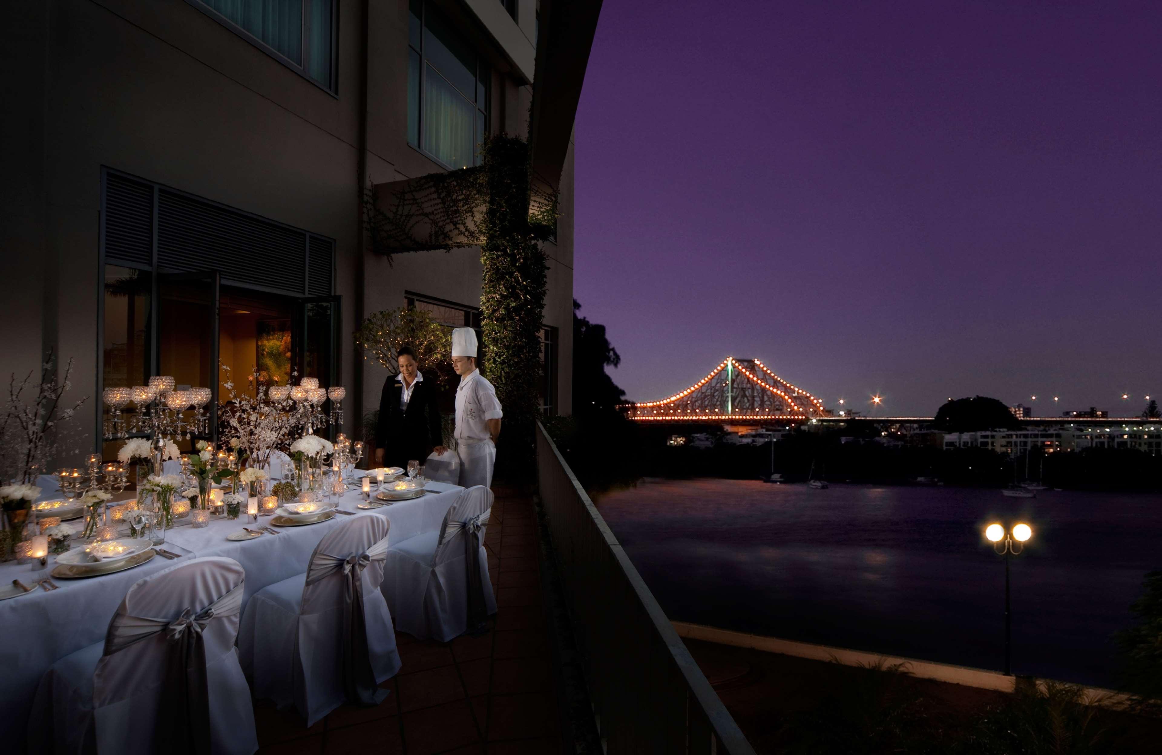 Stamford Plaza Brisbane Hotel Exterior foto The River Terrace