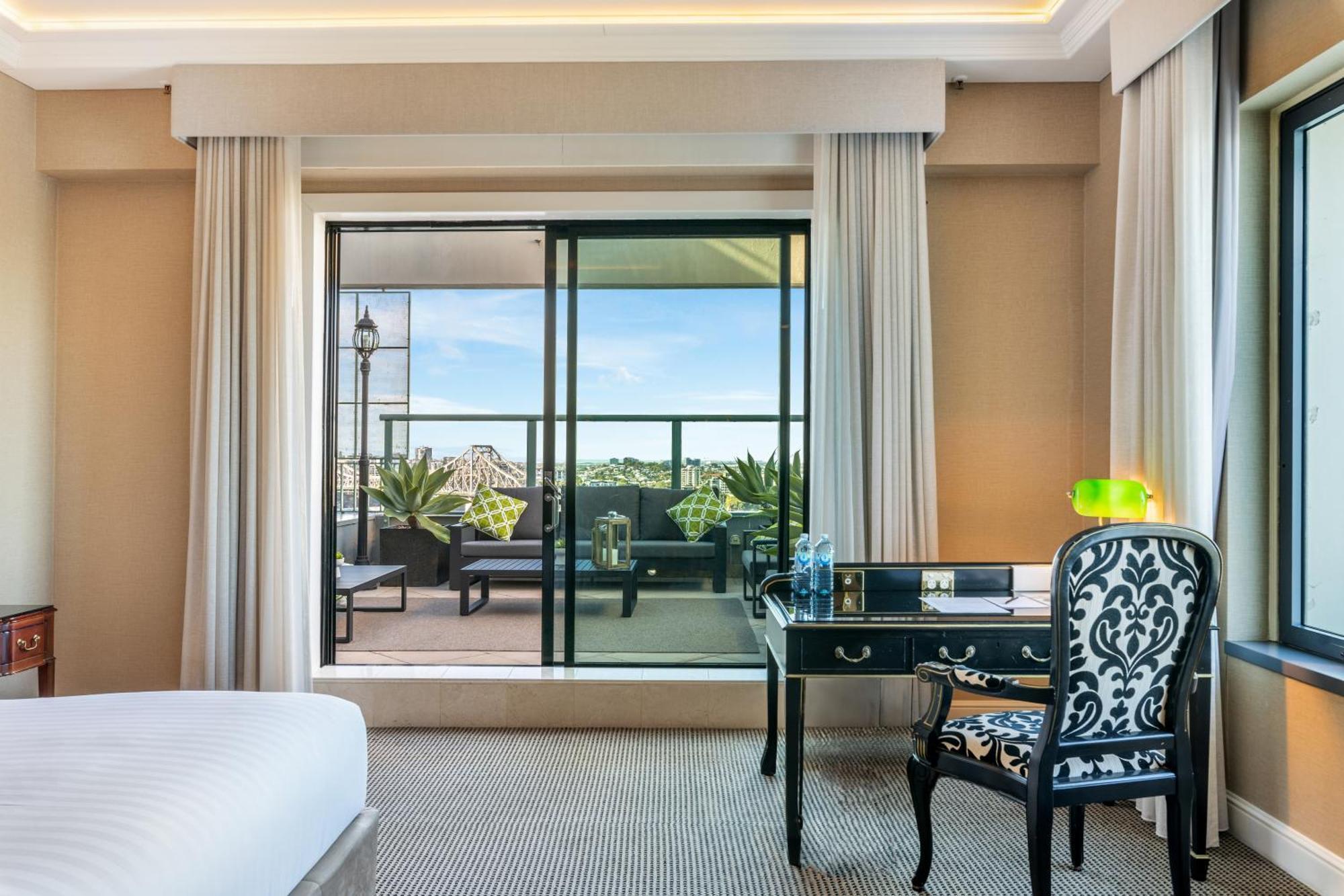 Stamford Plaza Brisbane Hotel Exterior foto A room at the hotel