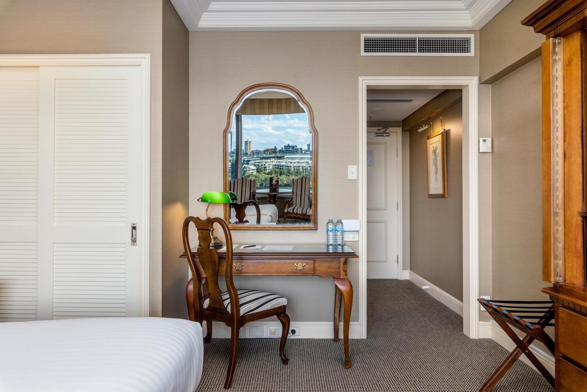 Stamford Plaza Brisbane Hotel Exterior foto A room at the hotel